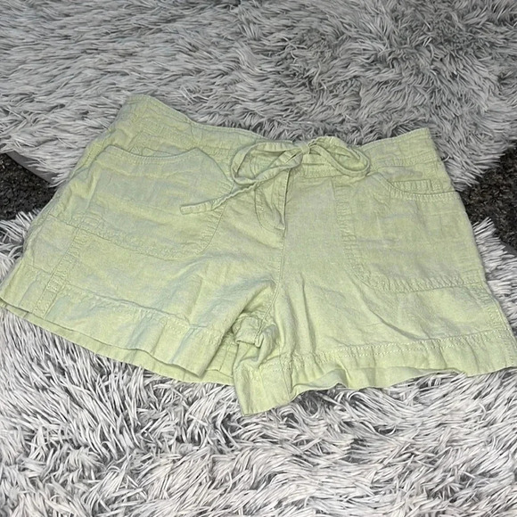 ANN Taylor Loft Green Shorts Size 2 - Picture 1 of 10